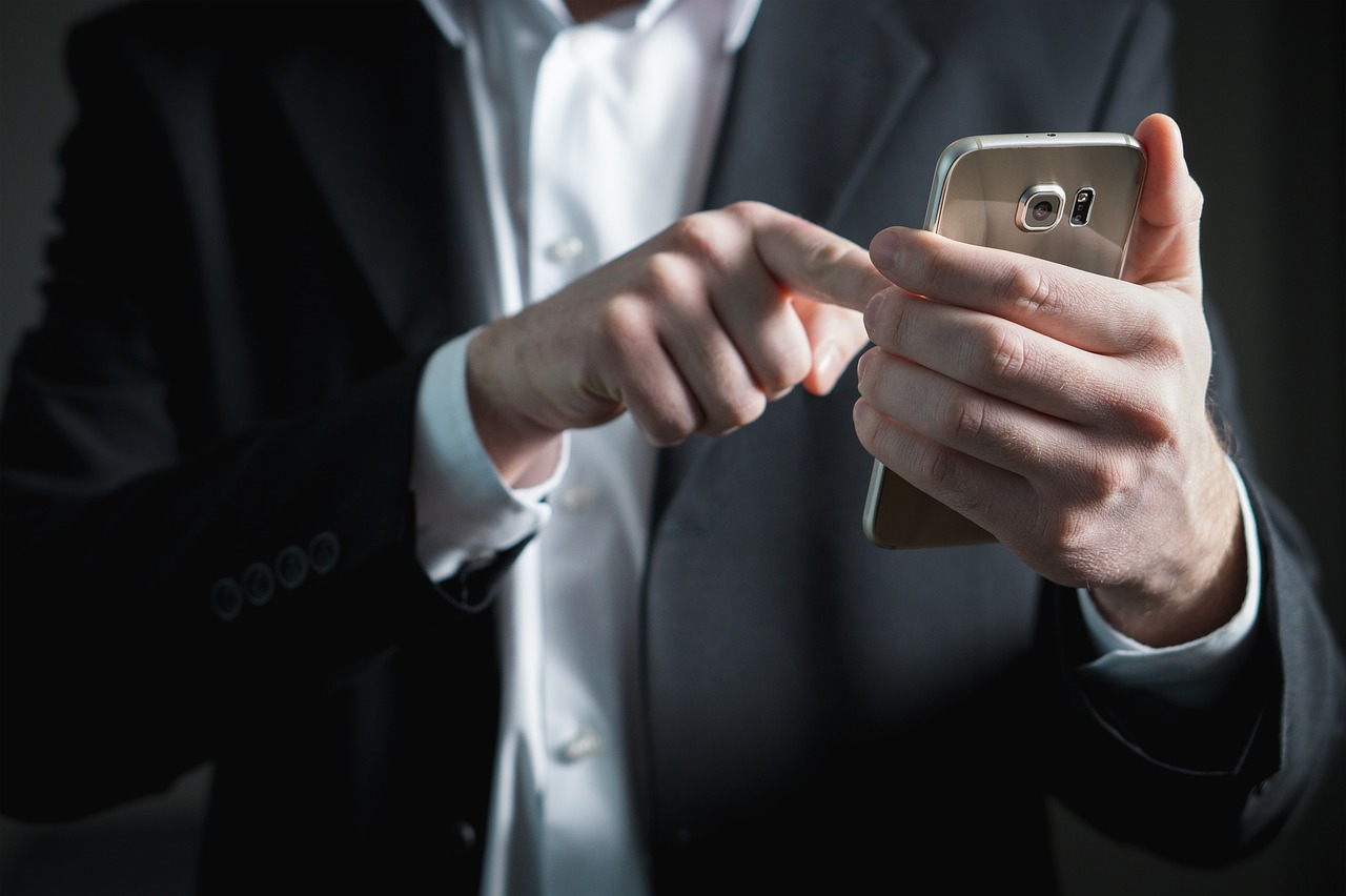Sociala medier, männerbund och sexuell dynamik